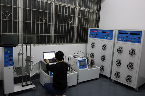Las últimas noticias de la compañía alrededor Instalación de equipo de laboratorio del cliente del saudí y entrenamiento de la Comisión terminado con éxito