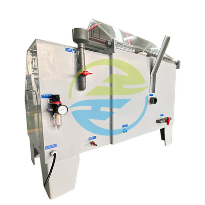 Máquina de prueba de rociado de sal 120V 60Hz fuente de alimentación 108L capacidad Simula con precisión el ambiente de rociado de sal con controlador automático del nivel de agua